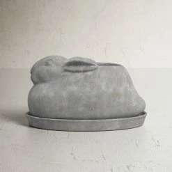 Westford Outdoor Statue Planter